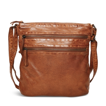 Pia Ries's Pia Ries, rummelig skind crossbody, 066-cognac hos Riepels.dk